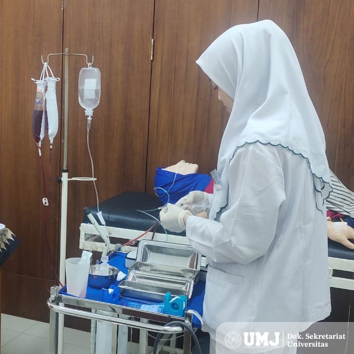 Hubungan Pengetahuan Ibu Hamil tentang Nutrisi dengan Status Gizi Ibu Hamil Trimester III